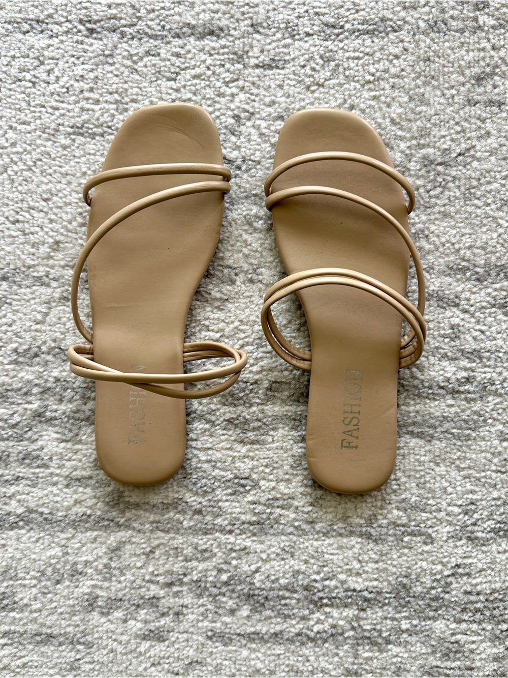 WOMEN: sandals